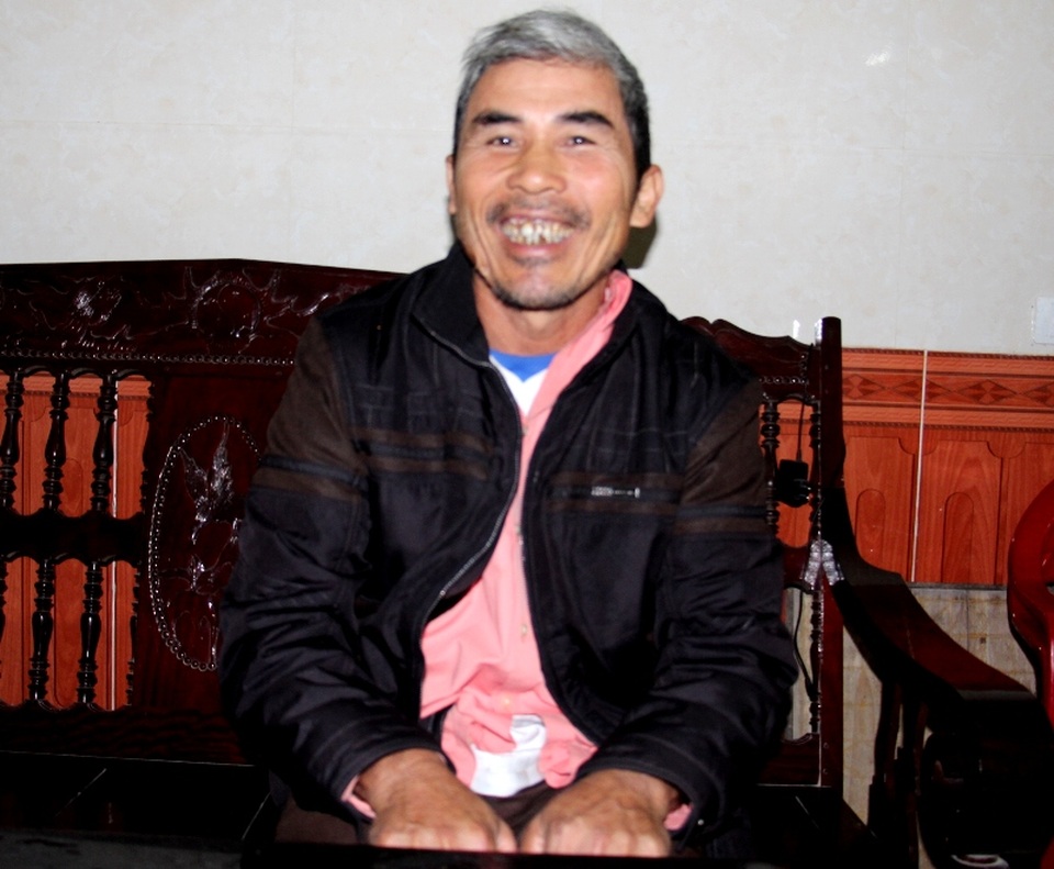 Ông Ánh vui mừng khi con đường đã được nâng cấp, mở rộng và người dân đi lại được dễ dàng hơn