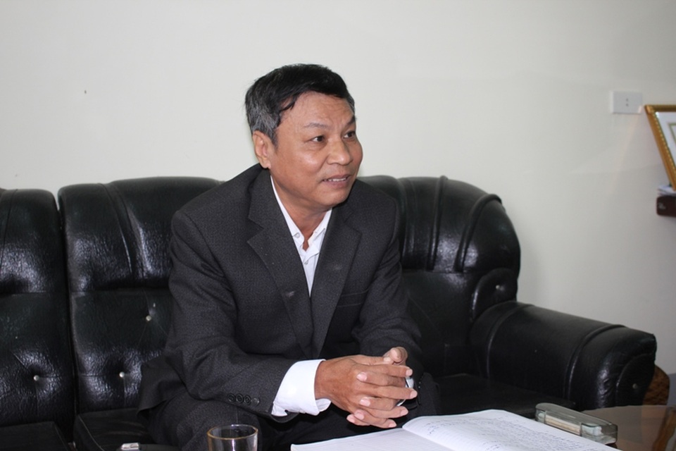 Thầy Trần Phú Long kiêm nhiệm chức Hiệu trưởng Trường THCS Hương Trà hơn 1 năm nhưng không được hưởng thêm phụ cấp gì