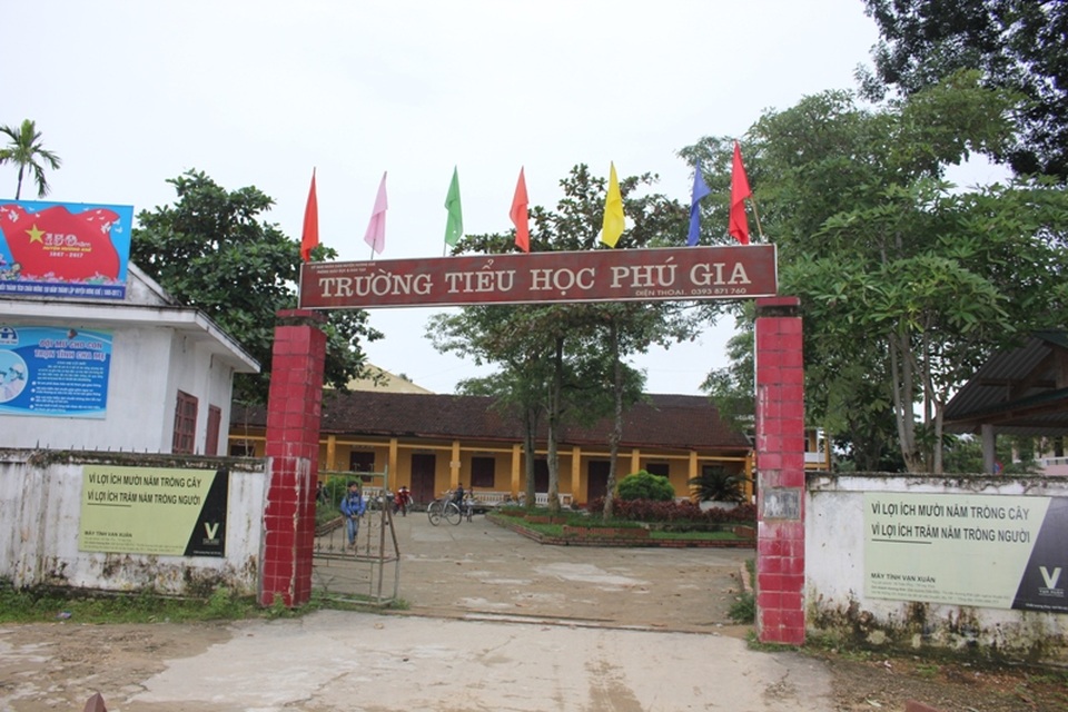 Trường Tiểu học Phú Gia cũng khuyết chức danh Hiệu trưởng