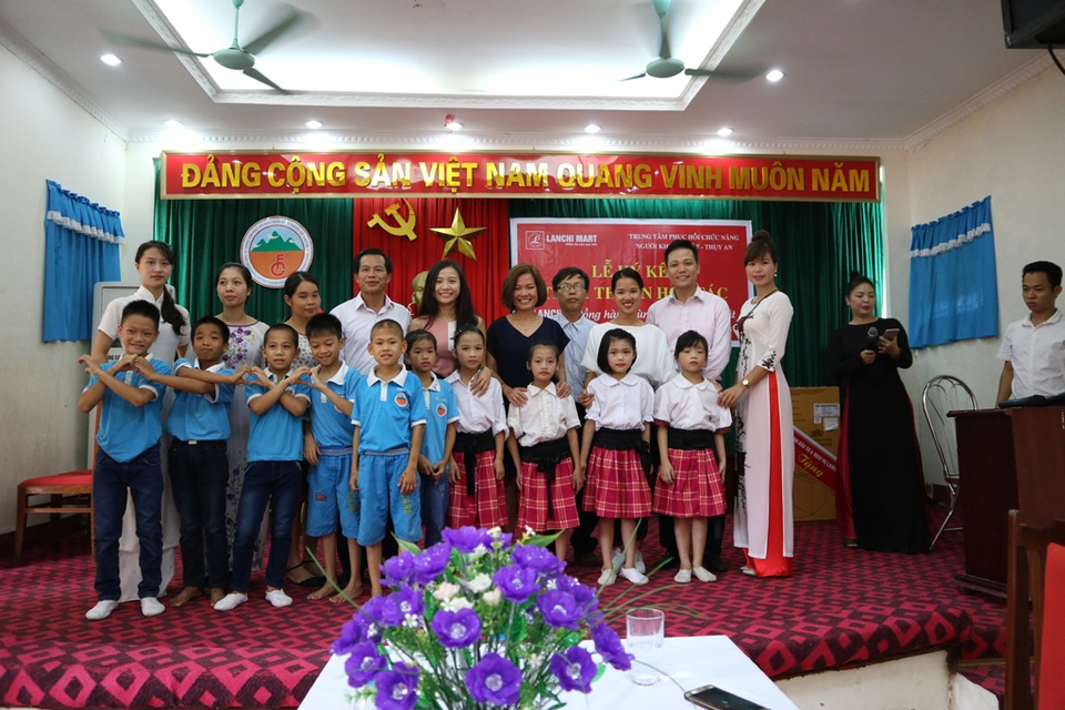Tỏa sáng thương hiệu bằng hoạt động đồng hành cùng cộng đồng - 2 Tỏa sáng thương hiệu bằng hoạt động đồng hành cùng cộng đồng - 2