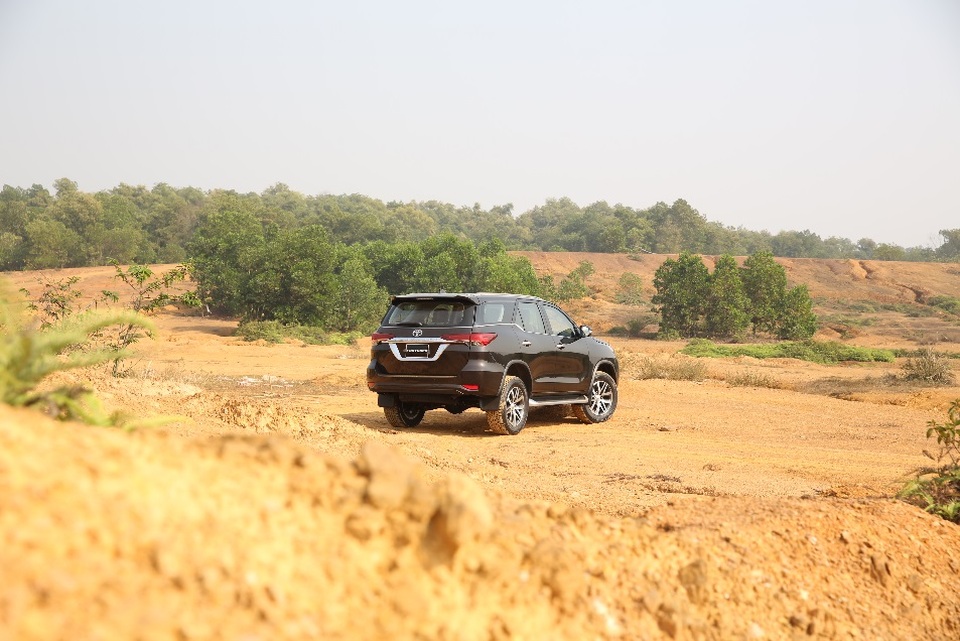 Khám phá những tính năng đột phá của Toyota Fortuner 2017 - 2 Khám phá những tính năng đột phá của Toyota Fortuner 2017 - 2
