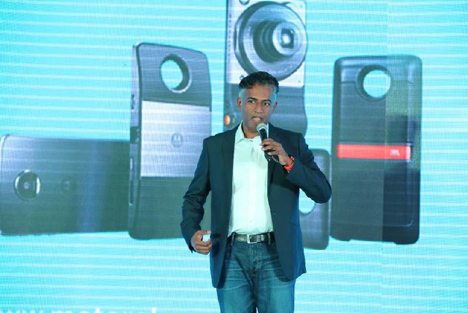 Ông Sridhar Ramaswamy - Giám đốc marketing khu vực Châu Á - Thái Bình Dương của Lenovo Mobile Business Group - khẳng định Moto luôn mong muốn mang những sản phẩm tốt nhất với trải nghiệm vượt trội đến với Việt Nam.