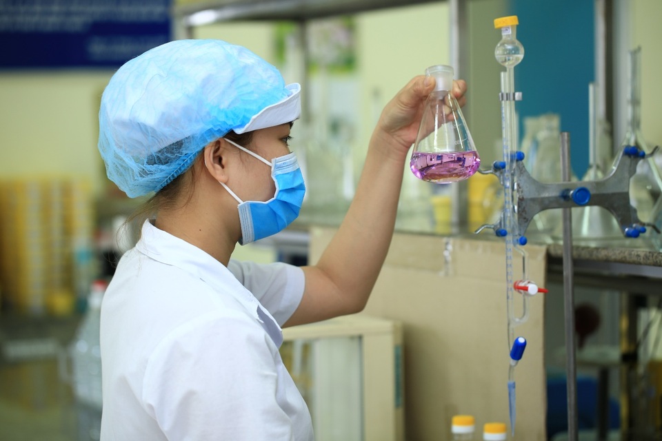 Câu chuyện đằng sau hình ảnh Chú Voi đỏ và hành trình trở thành thương hiệu quốc dân - 5 Tường An luôn đặt công tác nghiên cứu và phát triển sản phẩm mới làm trọng tâm để tạo ra những sản phẩm giá trị nhất cho người tiêu dùng Việt