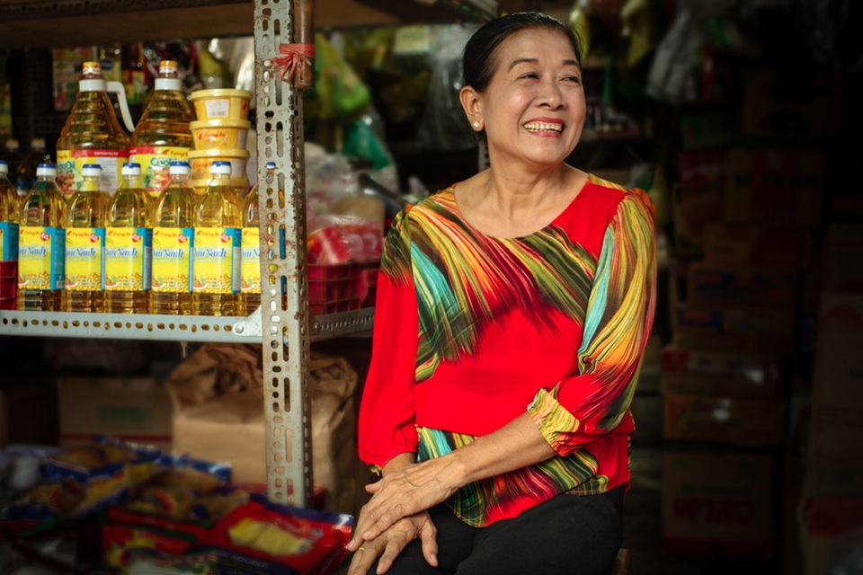 “Chất lượng của Tường An cứ tốt bền bĩ như vậy, giúp cô càng yêu thích công việc bán hàng của mình qua bao năm tháng”