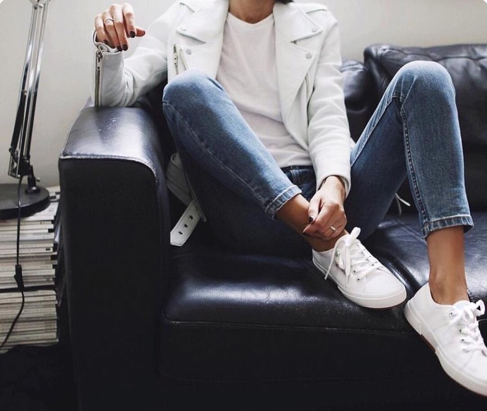 Black Friday của Hoàng Phúc rầm rộ với ưu đãi khủng nhất trong năm - 6 Tại Black Friday của Hoàng Phúc có thể dễ dàng mua giày Superga đến từ Ý với giá sale “kịch sàn” chỉ còn từ 185k/đôi