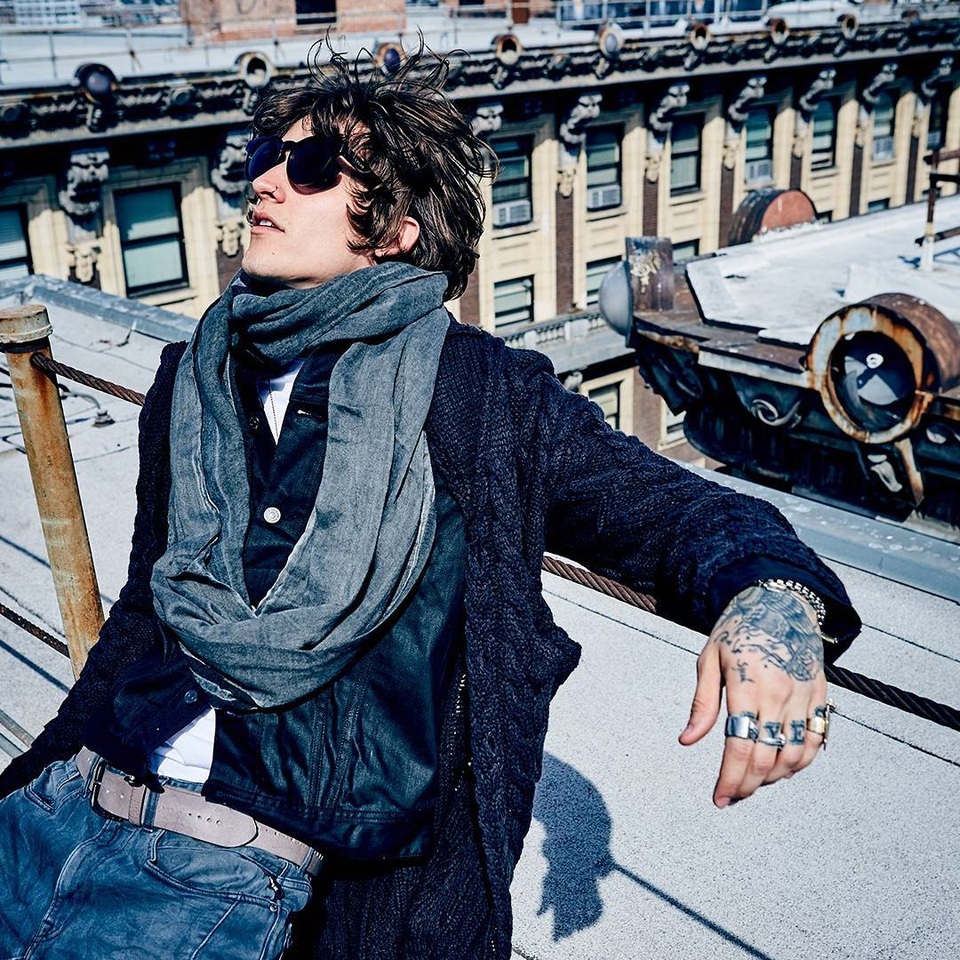 Black Friday của Hoàng Phúc rầm rộ với ưu đãi khủng nhất trong năm - 7 Tín đồ thời trang cũng có thể săn các mẫu thiết kế bụi bặm của Replay vừa ra mắt chỉ với nửa giá so với giá gốc tại Black Friday của Hoàng Phúc. Giá chỉ từ 895k/sản phẩm.