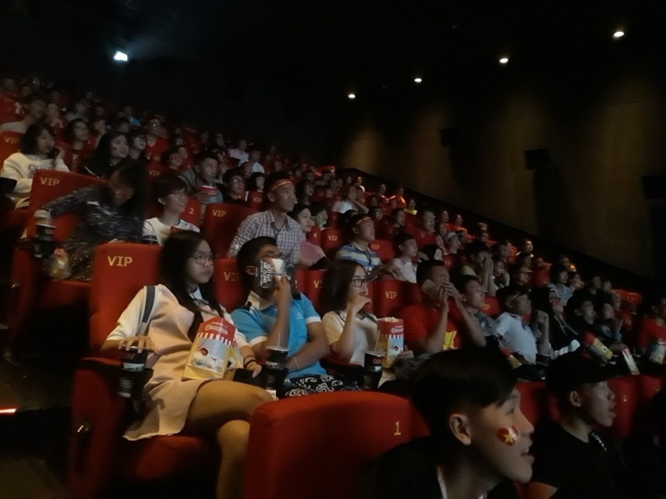Giới trẻ Sài Gòn tưng bừng đón lễ hội tại cụm rạp CGV - 8 Giới trẻ Sài Gòn tưng bừng đón lễ hội tại cụm rạp CGV - 8
