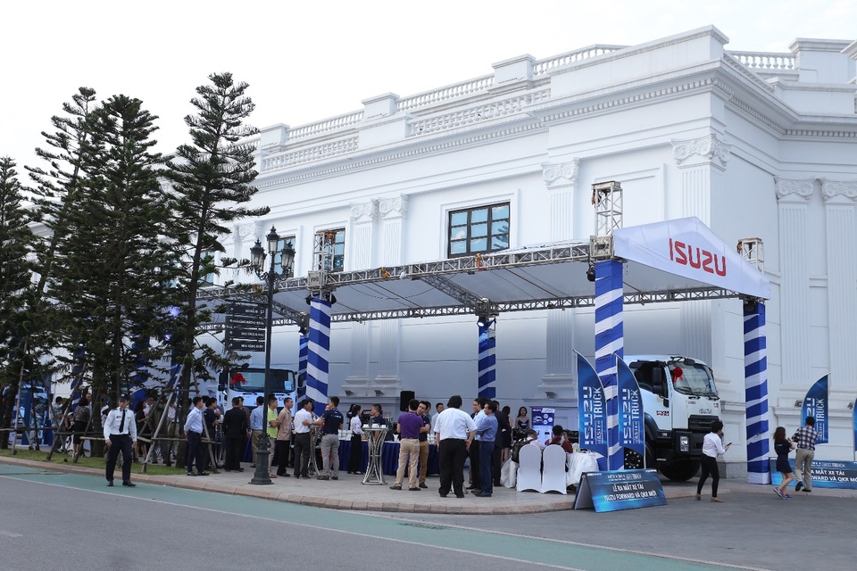 Khách hàng ngày càng quan tâm đến sản phẩm áp dụng công nghệ tiên tiến và chi phí sử dụng xe hơn là chi phí đầu tư ban đầu.