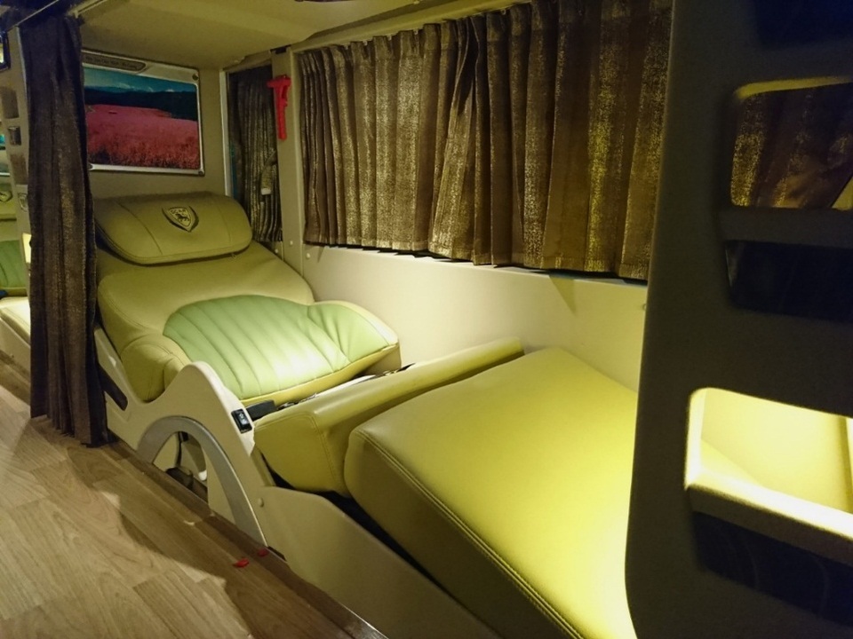 Chi tiết bộ ba xe khách hạng sang vừa ra mắt của DCAR - 1 Chi tiết bộ ba xe khách hạng sang vừa ra mắt của DCAR - 1