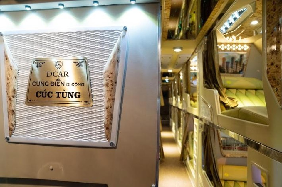 Cúc Tùng Limousine ra mắt dòng xe DCAR Cung điện di động “phong cách Hoàng gia” - 4 Cúc Tùng Limousine ra mắt dòng xe DCAR Cung điện di động “phong cách Hoàng gia” - 4