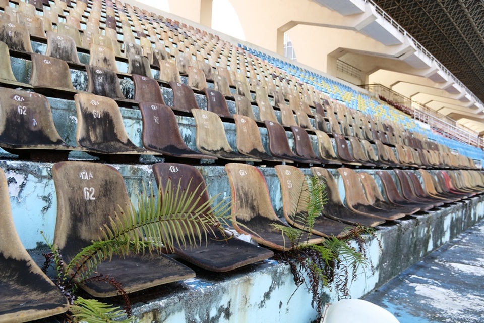 Sân bóng đá trăm tỷ bậc nhất Việt Nam bị bỏ hoang - 7