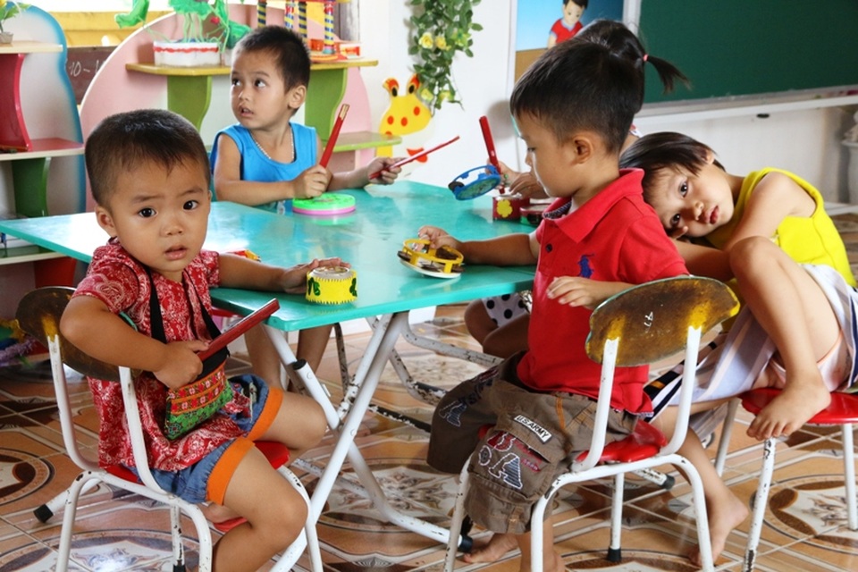 Lớp trật trội, 25 - 30 học sinh phải chen chúc trong phòng học rộng hơn 10 m2