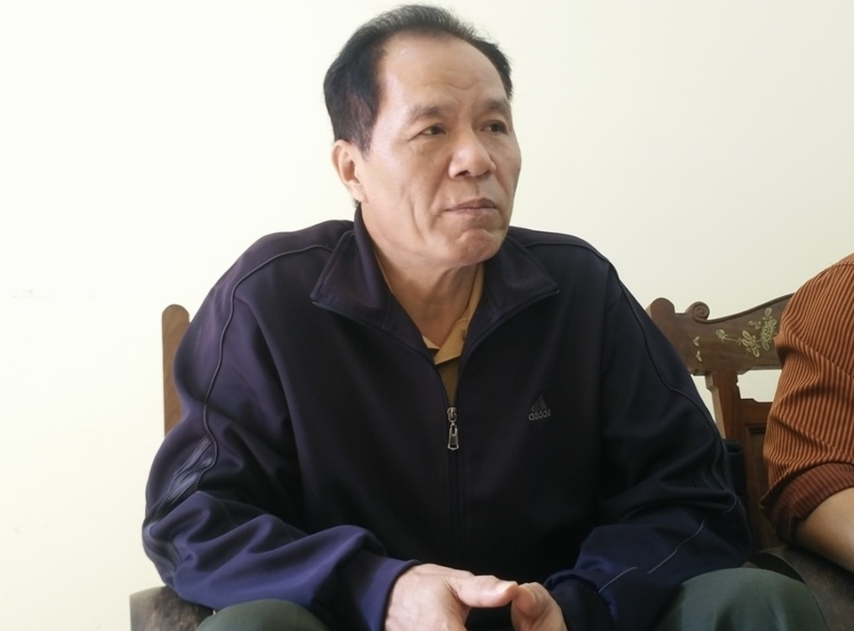 Vụ cán bộ kiểm lâm hành hung nhân viên thu phí: Chờ kết luận của công an - 1 Ông Nguyễn Đăng Bạn, Hạt trưởng Kiểm lâm Lương Sơn trao đổi với PV Dân trí.