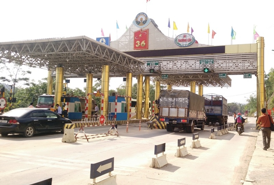 Cán bộ kiểm lâm đánh nhân viên thu phí bị cảnh cáo - 1 Trạm thu phí BOT QL6 Hòa Bình, nơi xảy ra sự việc (ảnh: Thái Bá)