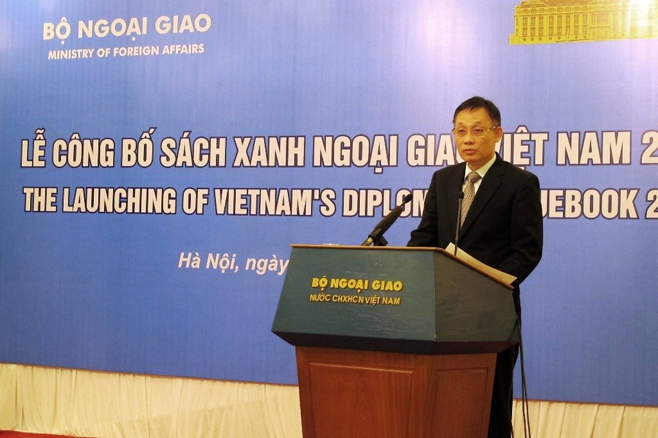 Thứ trưởng Ngoại giao Lê Hoài Trung phát biểu tại Lễ công bố Sách Xanh Ngoại giao Việt Nam 2015
