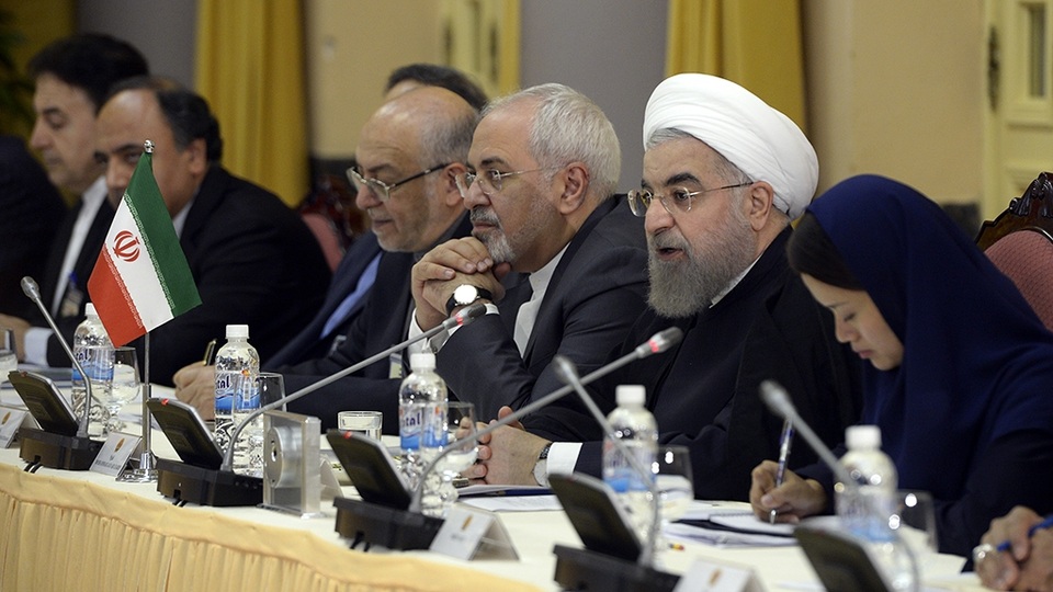 
Tổng thống Iran và Chủ tịch nước Trần Đại Quang hội đàm sau lễ đón tiếp.
