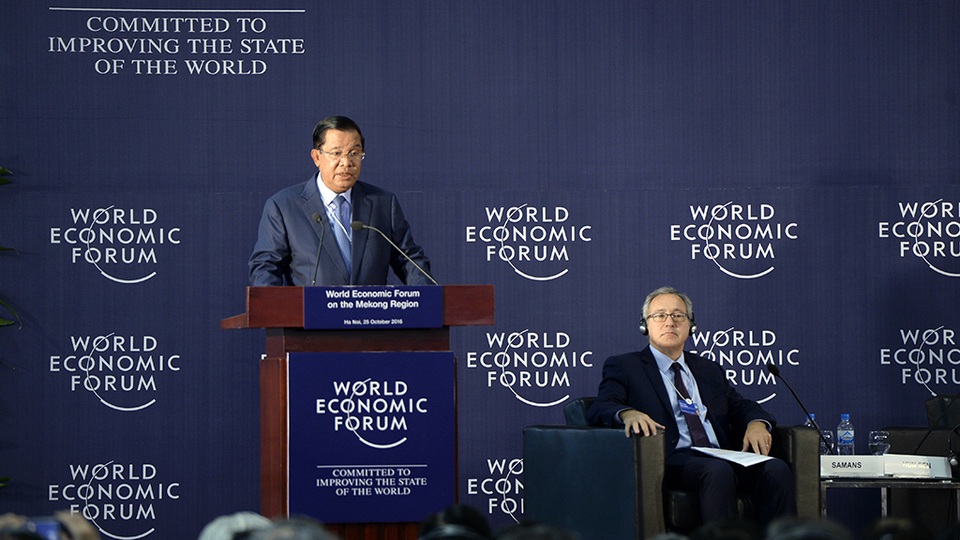 Thủ tướng nêu 4 đề xuất phát triển khu vực Mekong - 3
Thủ tướng Campuchia Hun Sen phát biểu tại diễn đàn