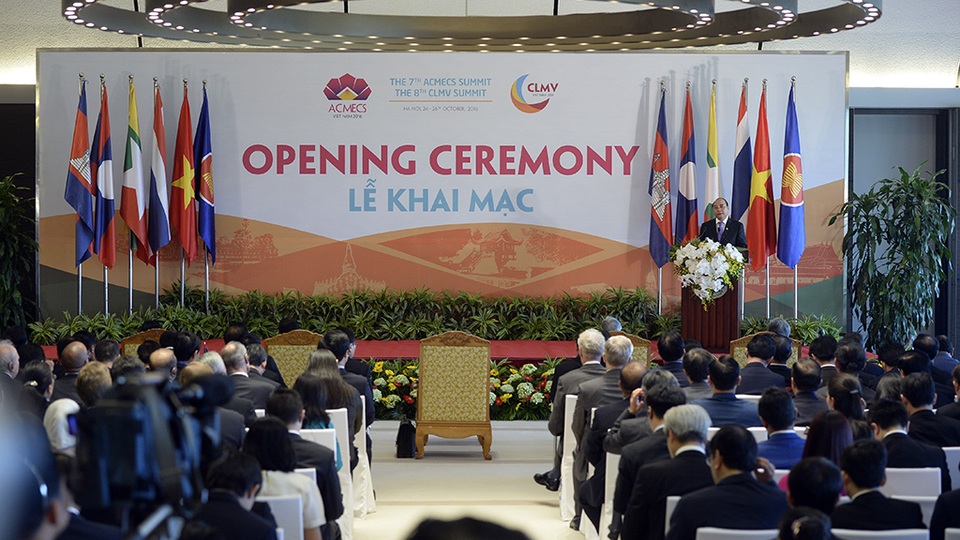 
Lễ khai mạc Hội nghị cấp cao Chiến lược hợp tác kinh tế Ayeyawady-Chao Phraya-Mekong (ACMECS) lần thứ 7, Hội nghị cấp cao Hợp tác Campuchia-Lào-Myanmar-Việt Nam (CLMV) lần thứ 8 tại Hà Nội (Ảnh: Mạnh Thắng)
