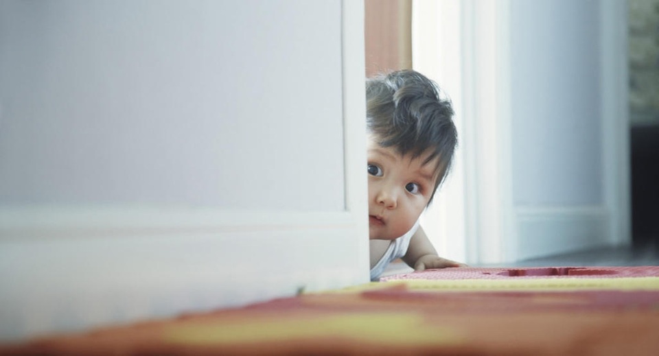 Đừng coi thường các vấn đề sức khỏe khi sơn nhà - 2 Trẻ em là đối tượng gặp nguy cơ lớn nhất từ mùi sơn tường nhiễm độc hóa chất, chì và thủy ngân