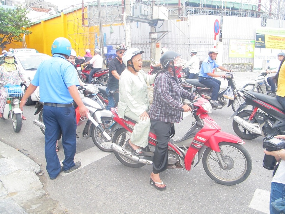 Thanh tra giao thông phải có mặt tại hiện trường để điều tiết giao thông