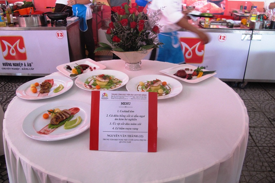 Các đầu bếp hào hứng tranh tài bên lề ABG5 - 5