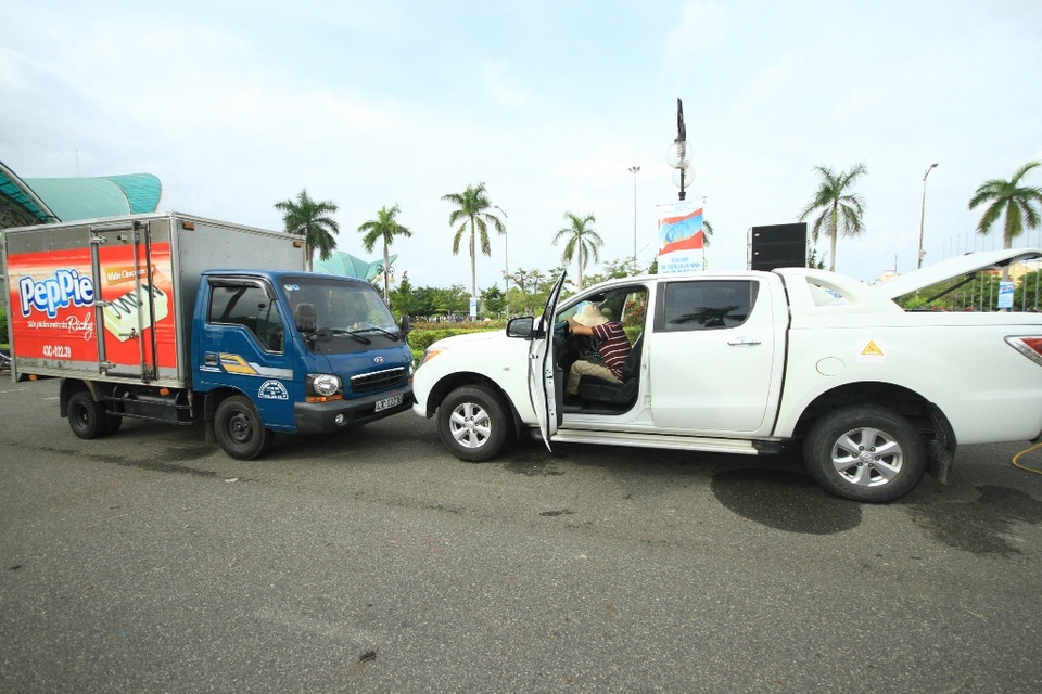 Tình huống được đưa ra là xe bán tải chở 2 nguồn phóng xạ Ir-192 có hoạt độ 20 Ci lưu thông qua địa bàn thành phố Đà Nẵng bị một xe tải đi ngược chiều lấn làn tông trực diện 