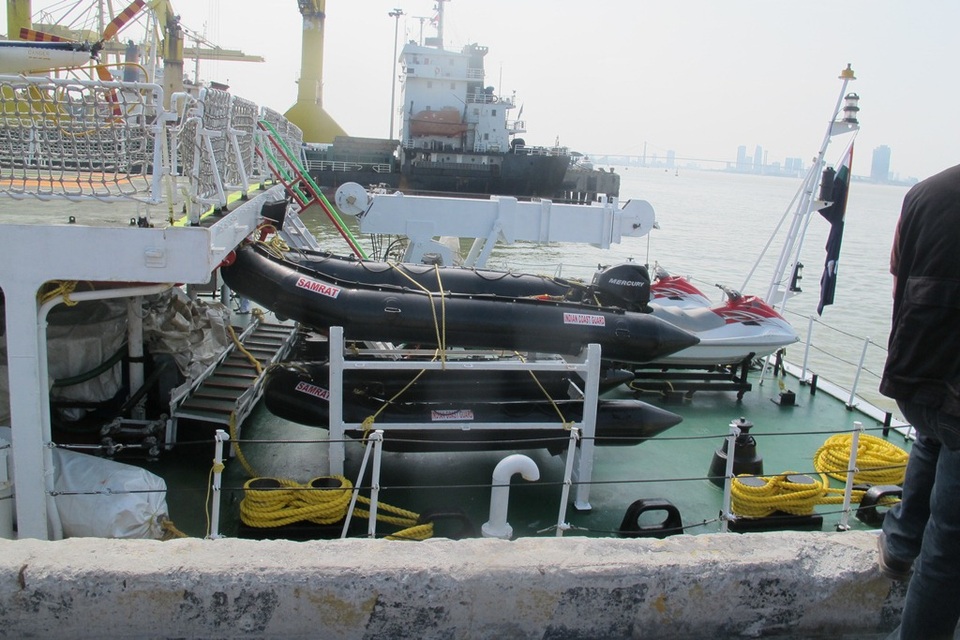 Tàu lực lượng bảo vệ bờ biển Ấn Độ thăm Đà Nẵng - 6