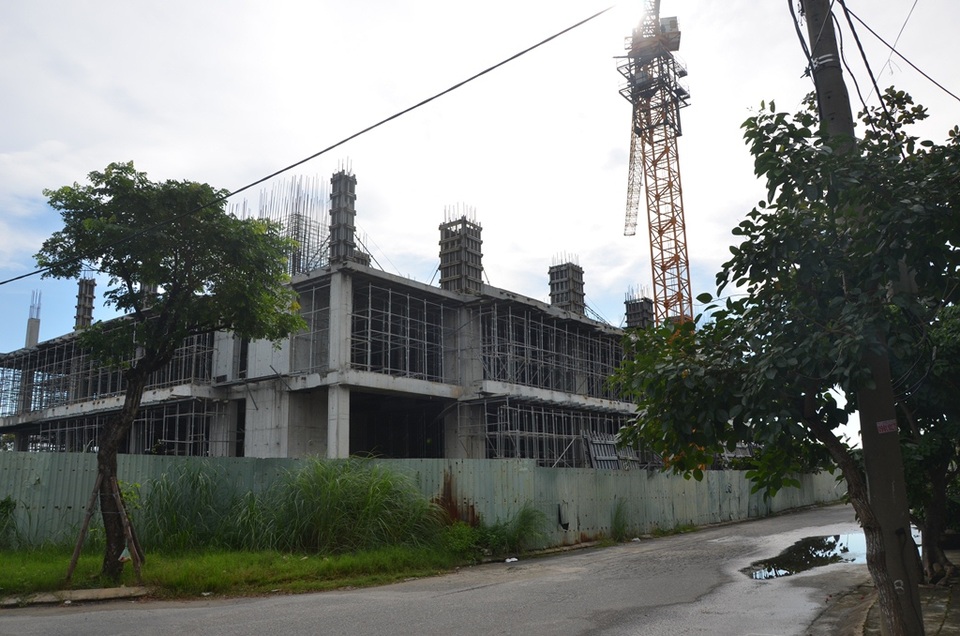 Công trình Khu phức hợp Trung tâm thương mại và căn hộ cao cấp chưa được cấp phép nhưng vẫn xây dựng