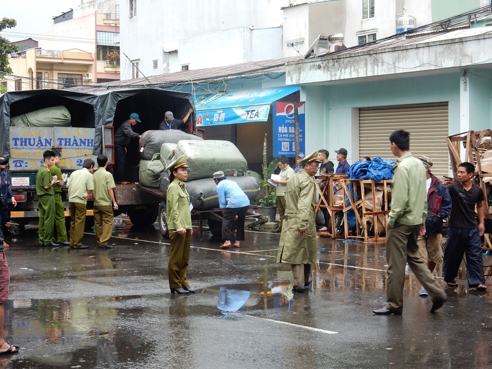 Lực lượng chức năng đã tạm giữ lô hàng trên 