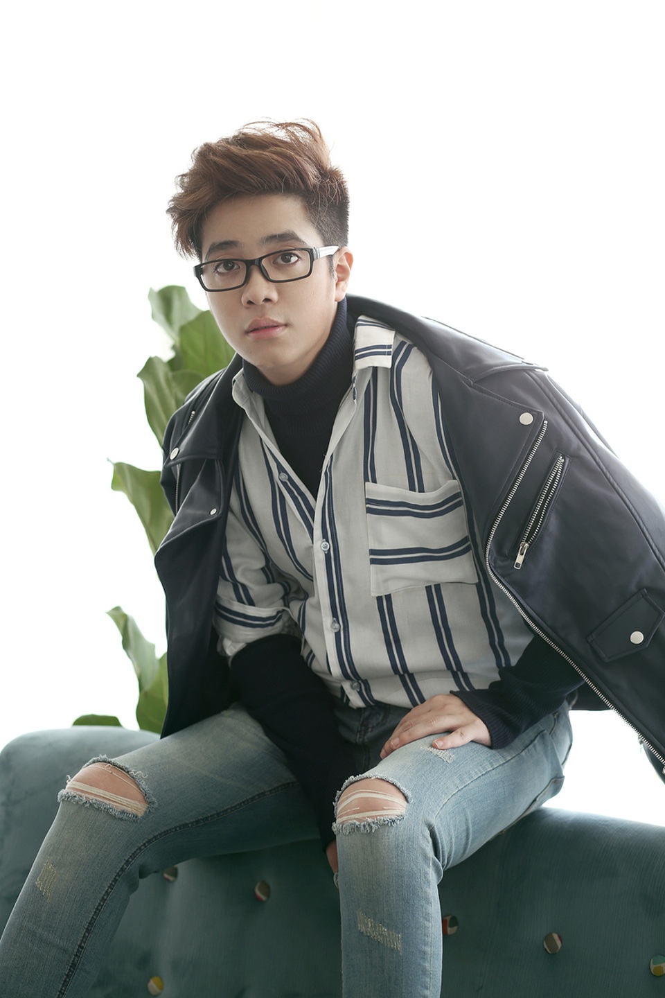 Bùi Anh Tuấn thay đổi ngoại hình “sáng trưng” trở lại showbiz - 5 Bùi Anh Tuấn thay đổi ngoại hình “sáng trưng” trở lại showbiz - 5