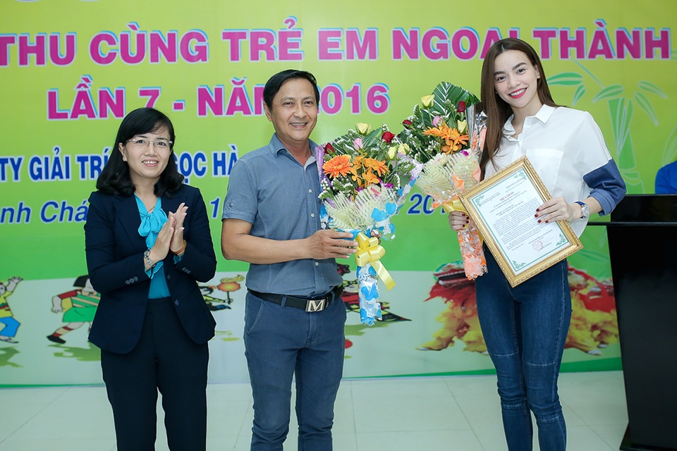 Trải qua 7 năm liền, Hồ Ngọc Hà và BTC đã trao hơn 7000 phần quà, gần 1000 suất học bổng tại nhiều huyện ngoại thành như: Nhà Bè, Hóc Môn, Bình Chánh, Bình Tân, Cần Giờ và một số tỉnh như: Cần Thơ, Đồng Nai, Long An, Quảng Bình, Hà Nội…