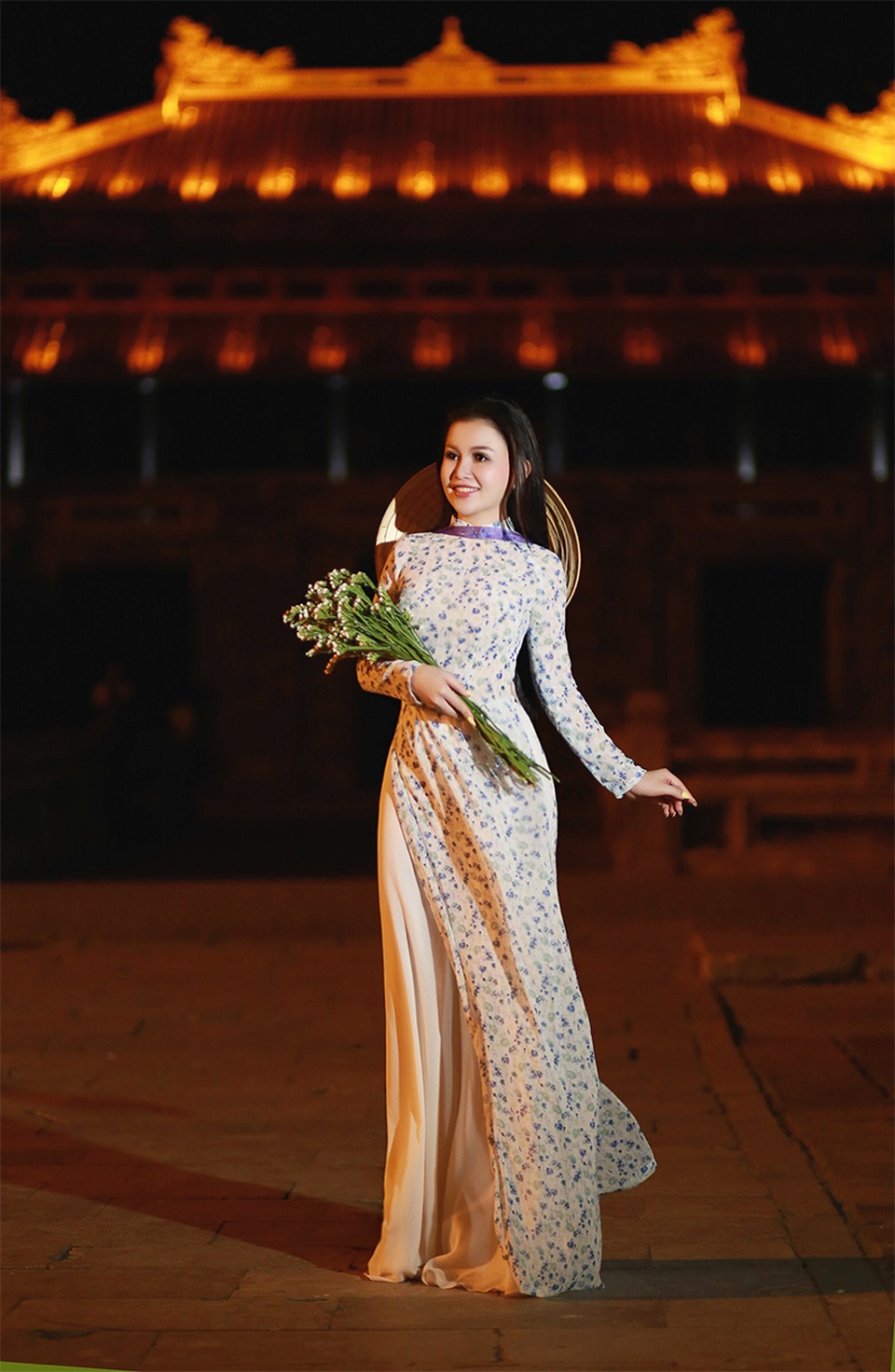 Say đắm với bộ ảnh độc đáo của Janny Thủy Trần ở Cố đô Huế - 3 Say đắm với bộ ảnh độc đáo của Janny Thủy Trần ở Cố đô Huế - 3