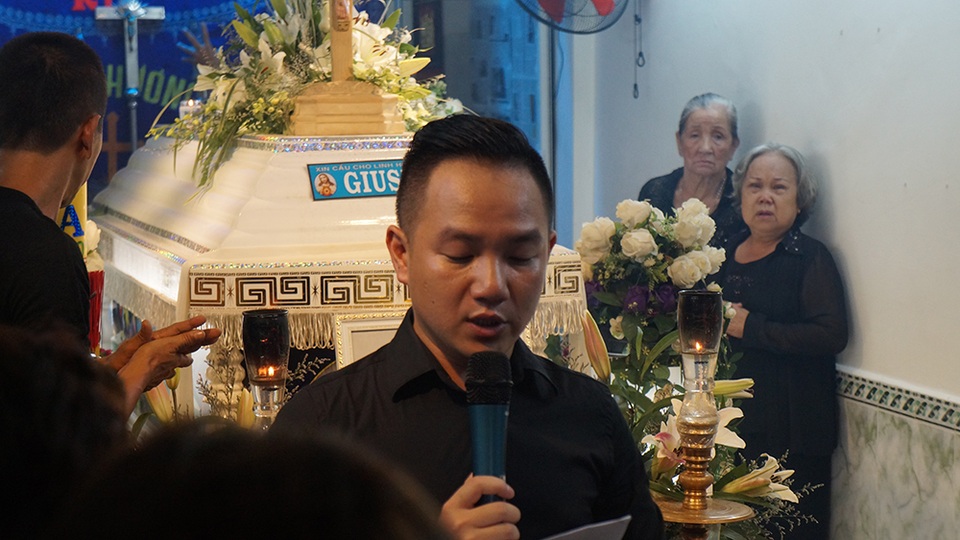 Nam MC Anh Khoa đại diện gia đình đọc điếu văn. Anh đã nhắc lại những ngày đầu tiên Minh Thuận bước vào nghề cho đến những bước đầu thành công cho đến những đóng góp của anh trong nền nhạc trẻ Việt Nam, với những ca khúc đã đi vào ký ức nhiều thế hệ khán giả yêu nhạc. Minh Thuận ra đi với niềm tiếc thương vô hạn.