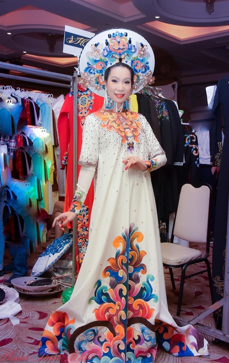 Trịnh Kim Chi bất ngờ trở lại sàn diễn thời trang sau 17 năm - 7 Trịnh Kim Chi bất ngờ trở lại sàn diễn thời trang sau 17 năm - 7