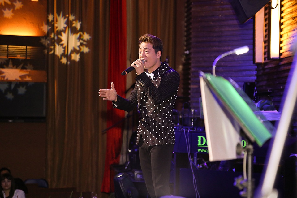 Đăng Khôi vẫn là chàng hoàng tử V-Pop khi có dịp trở lại sân khấu và cùng tham gia trong một chương trình ý nghĩa.