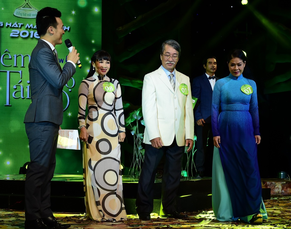 Cụ ông 78 tuổi bật khóc sau lời tỏ tình dành cho vợ trên sóng "Tiếng hát mãi xanh" - 5