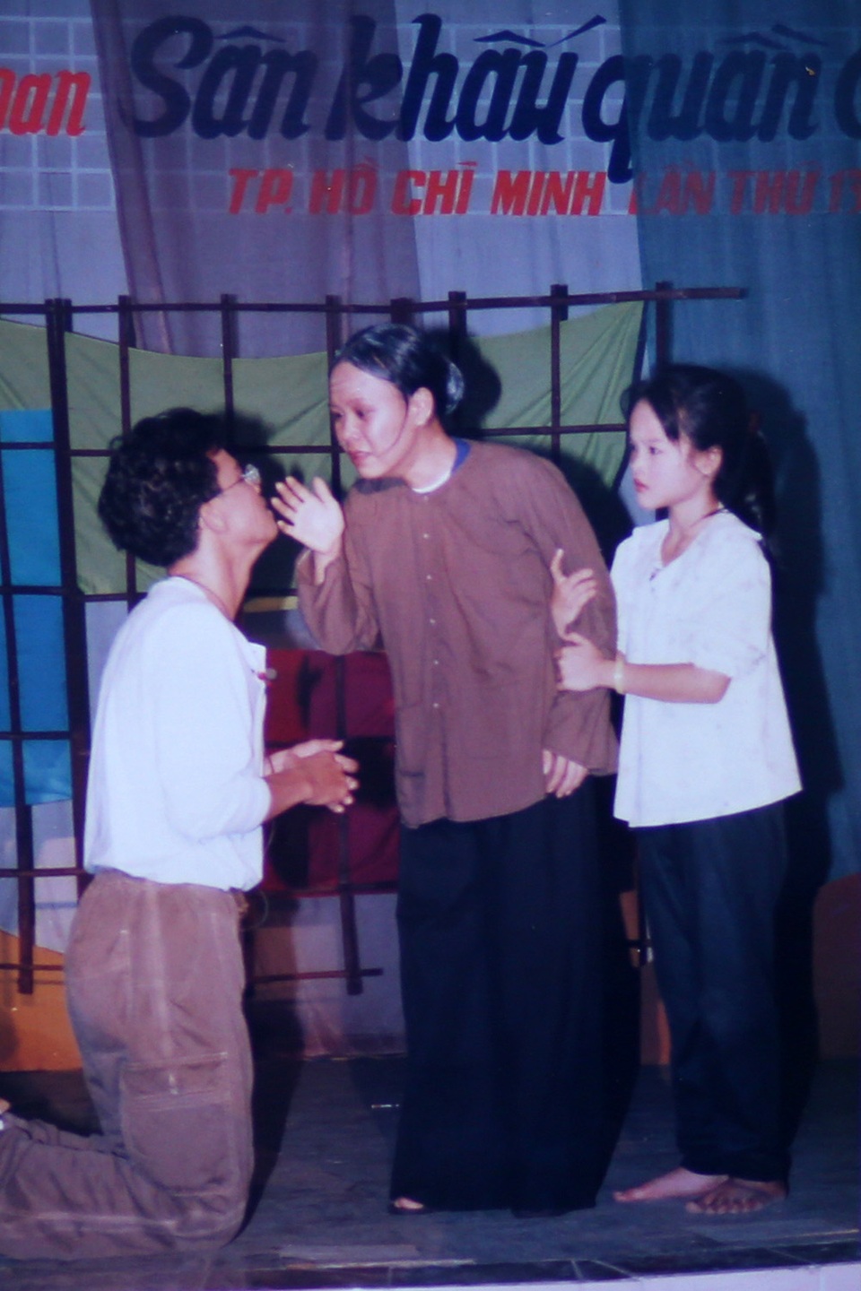 Ngắm loạt ảnh “một thời tuổi trẻ” của Việt Hương - 12 Ngắm loạt ảnh “một thời tuổi trẻ” của Việt Hương - 12