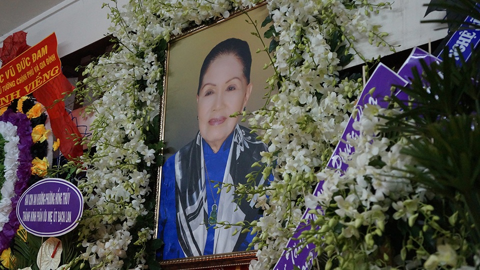 Đêm cuối cùng với “sầu nữ” Út Bạch Lan - 1