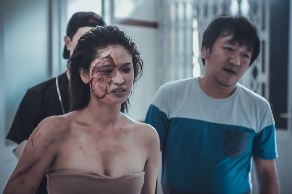 Đây có thể nói là vai diễn độc đáo của Trương Quỳnh Anh khi một người sợ ma như Trương Quỳnh Anh lại phải thực hiện những cảnh quay này tại nhà xác đang hoạt động của bệnh viện.