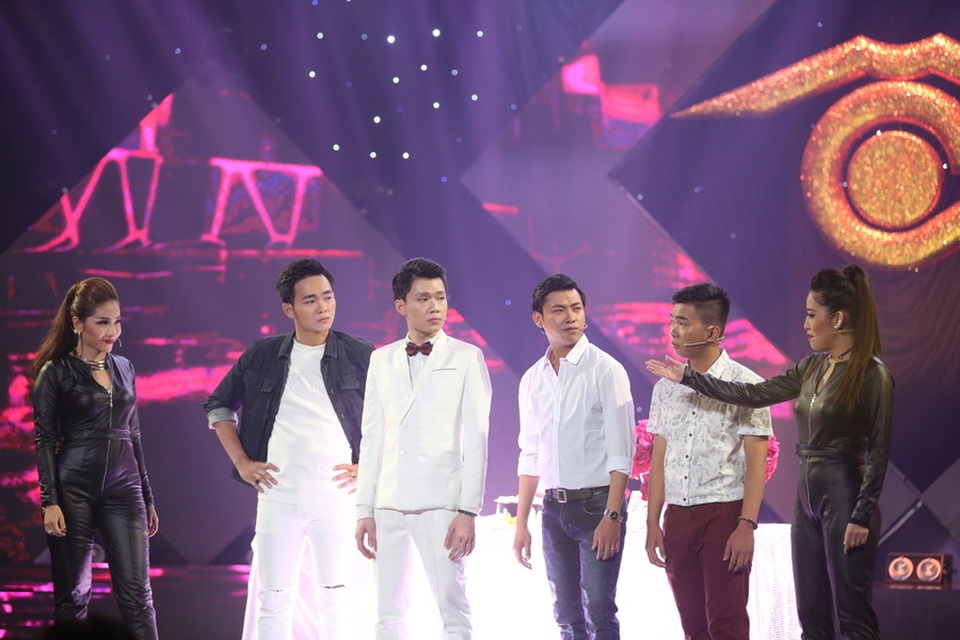 Khả năng biên tập và dàn dựng khá nhịp nhàng, liên tục giữa MC và hoạt cảnh hài với sự tham gia của các diễn viên đang được nhiều khán giả yêu thích như Khả Như, Puka, Anh Tú, Lạc Hoàng Long, Quang Trung, Minh Dự…cũng đã mang đến nhiều tiếng cười cho khán giả.