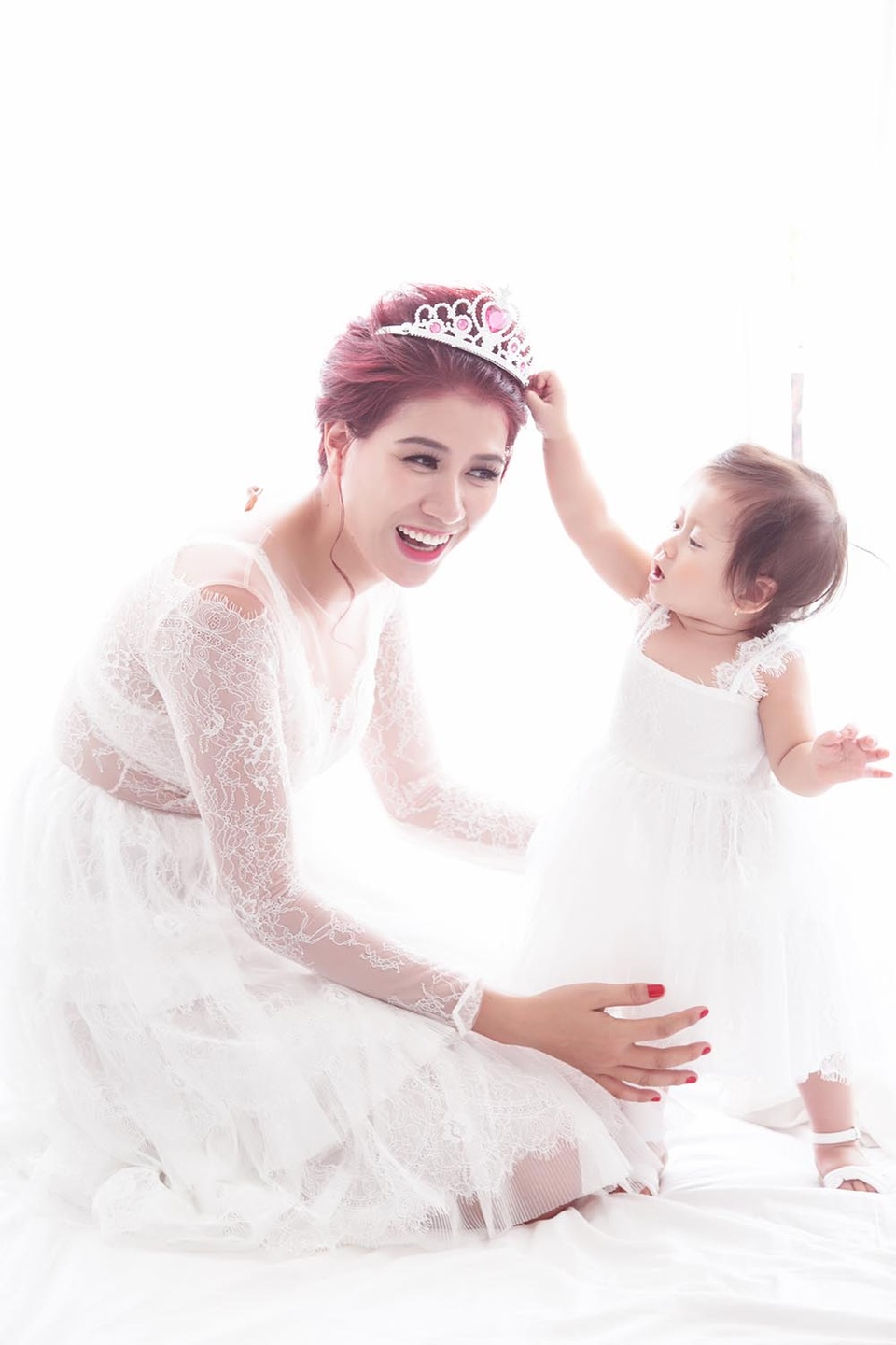 Trang Trần khoe con gái đầu lòng tròn 1 tuổi - 5 Trang Trần khoe con gái đầu lòng tròn 1 tuổi - 5