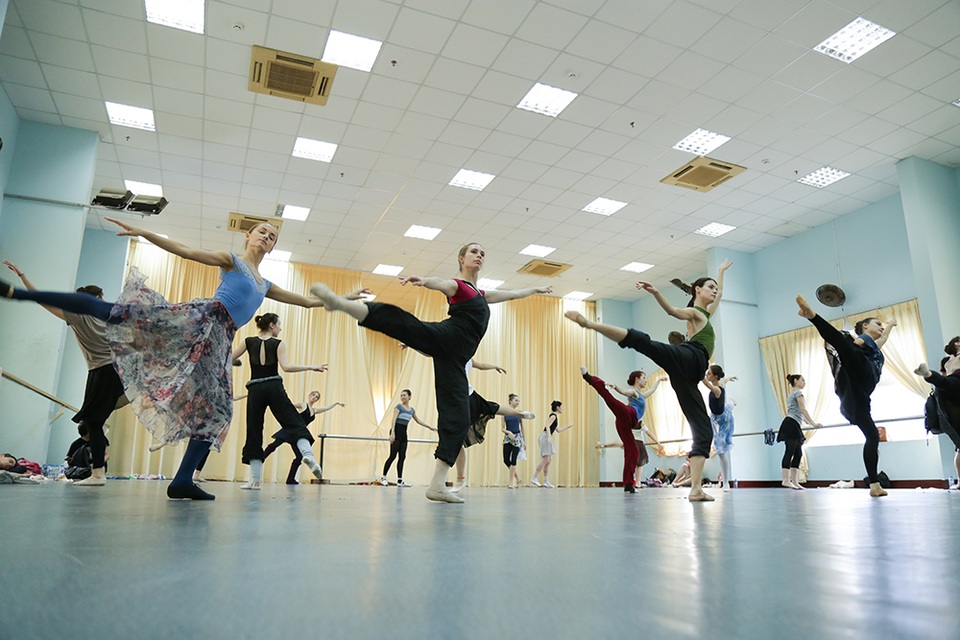 Công chúng TPHCM lần đầu tiên được xem vở ballet Hồ Thiên Nga - 4 Những vũ điệu quen thuộc của các vũ công múa ballet sẽ được trình diễn lần đầu tiên trước công chúng TPHCM