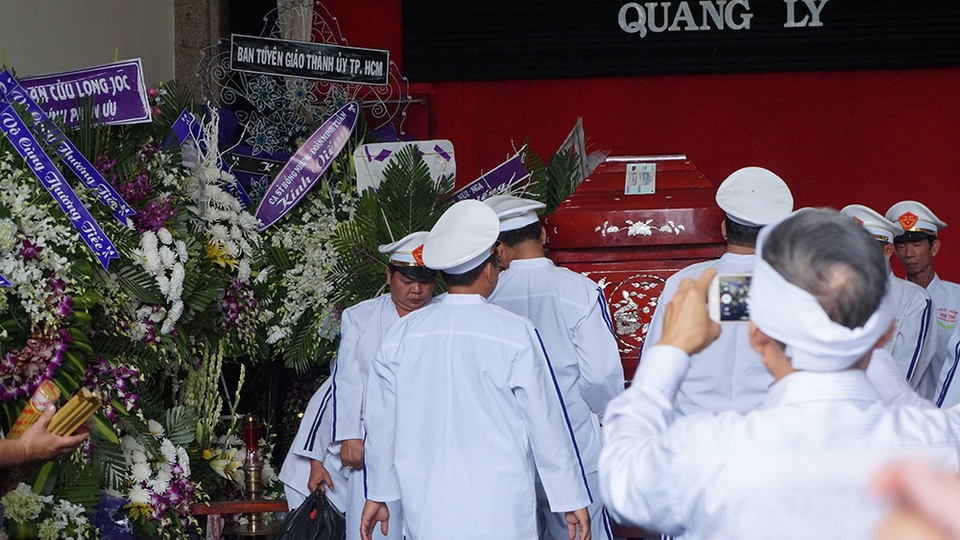 Đúng 6h50, nghi thức lễ động quan chính thức diễn ra...