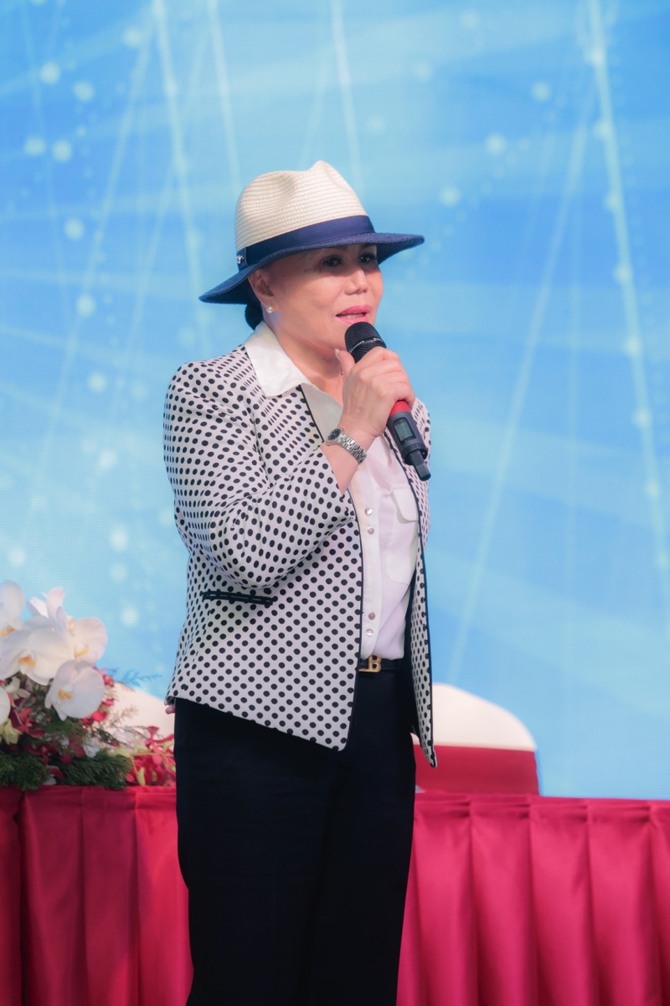 Ca sĩ Thanh Tuyền bất ngờ hủy liveshow, trả tiền vé cho khán giả - 1 Danh ca Thanh Tuyền trong buổi giới thiệu liveshow đầu tiên tại Việt Nam