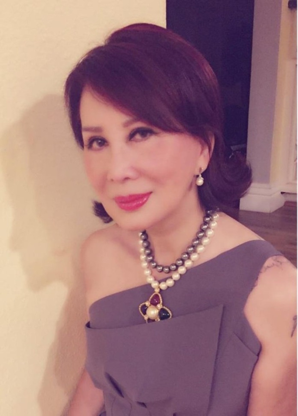 Hình ảnh gần đây nhất cho thấy bà vẫn còn giữ được nét đẹp của mình theo thời gian.