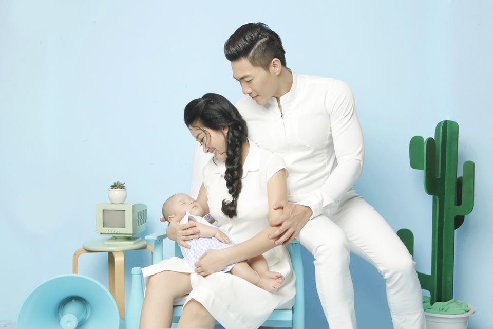 Nhóc tỳ đáng yêu của MC Hồng Phượng sinh ngày 25/12/2016, tên thân mật ở nhà là Bắp.