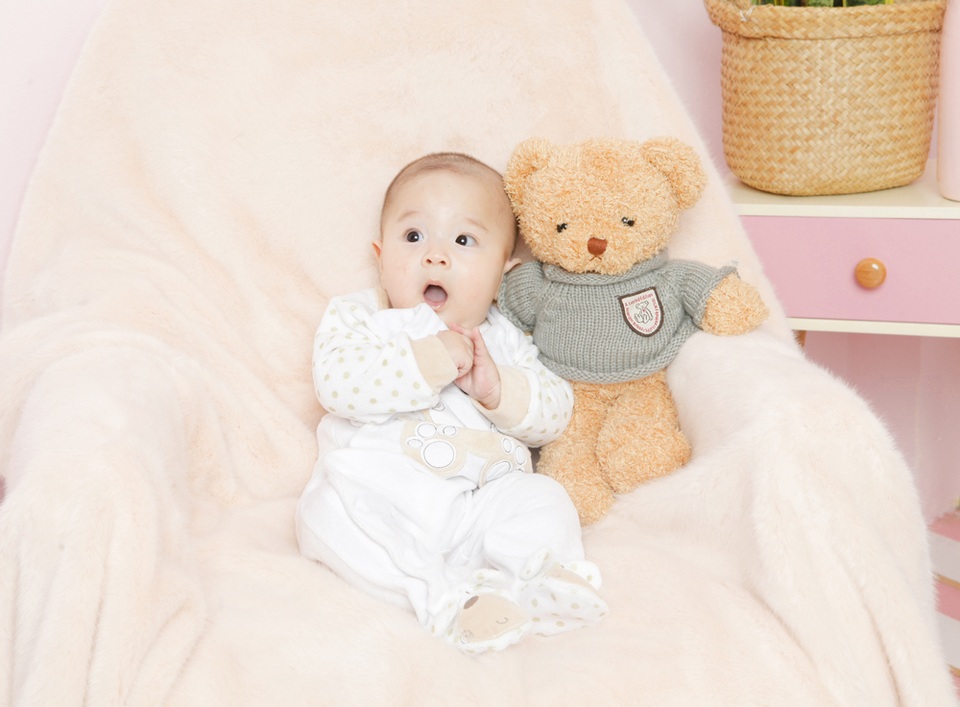 Vợ chồng "Hoàng tử xiếc" Quốc Cơ - Hồng Phượng khoe con trai kháu khỉnh - 8