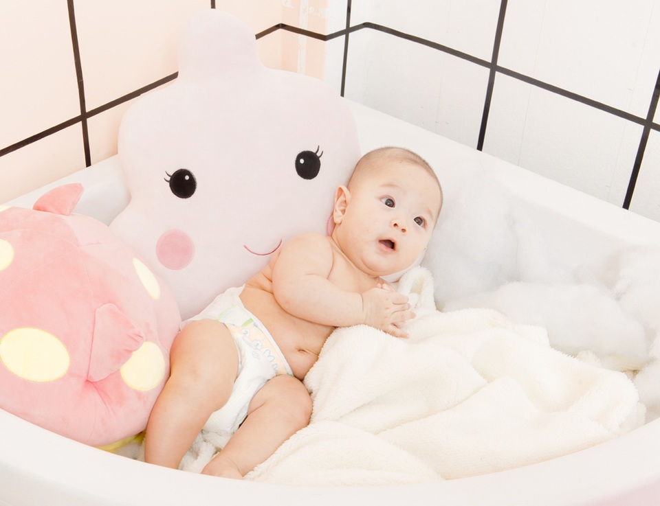 Vợ chồng "Hoàng tử xiếc" Quốc Cơ - Hồng Phượng khoe con trai kháu khỉnh - 11