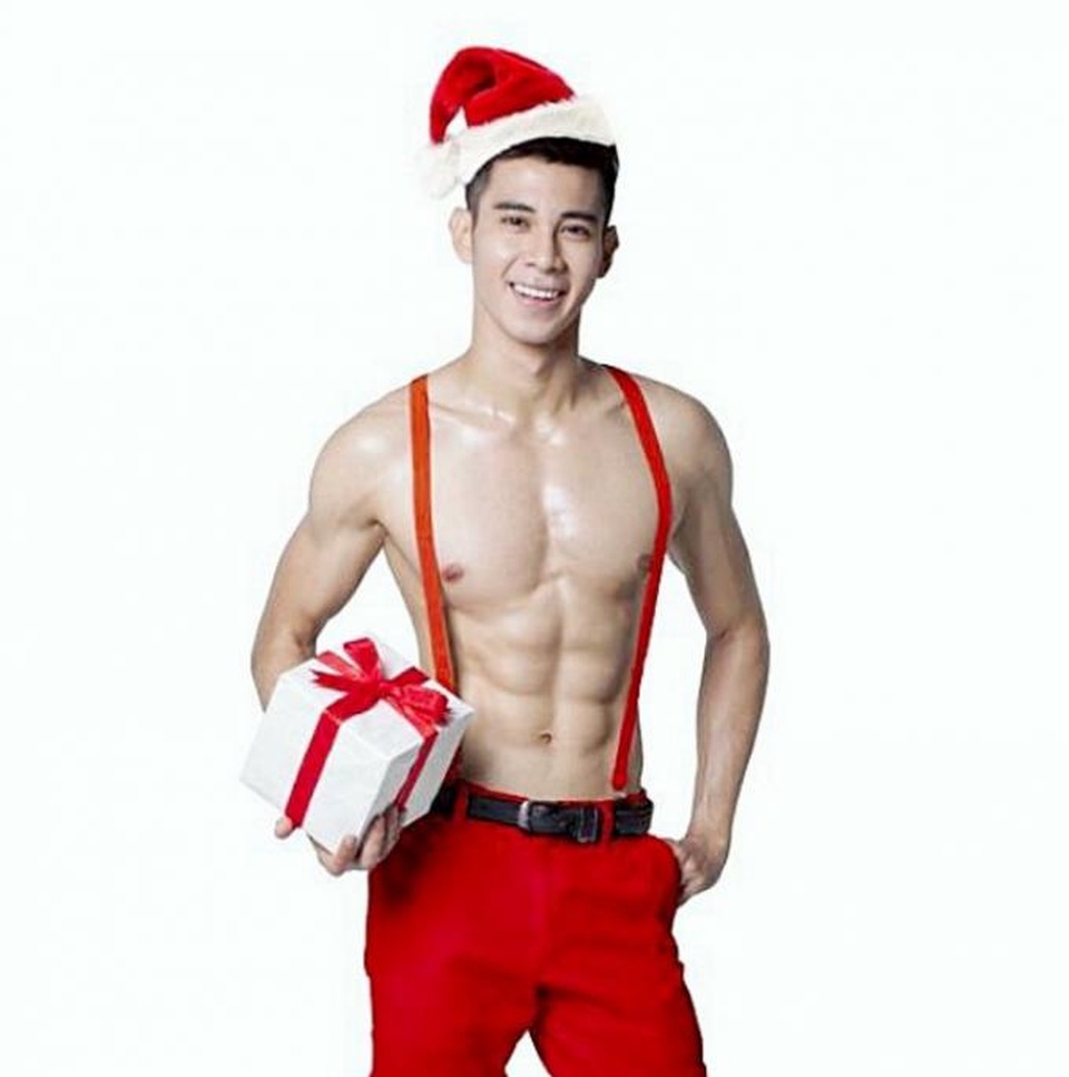 Những sao nam sở hữu body vạm vỡ, "hút mắt" nhất showbiz Việt - 10 Thế nên nam diễn viên đã bỏ ngoài tai tất cả và “chăm chỉ” khoe cơ thể như một sở thích cá nhân.