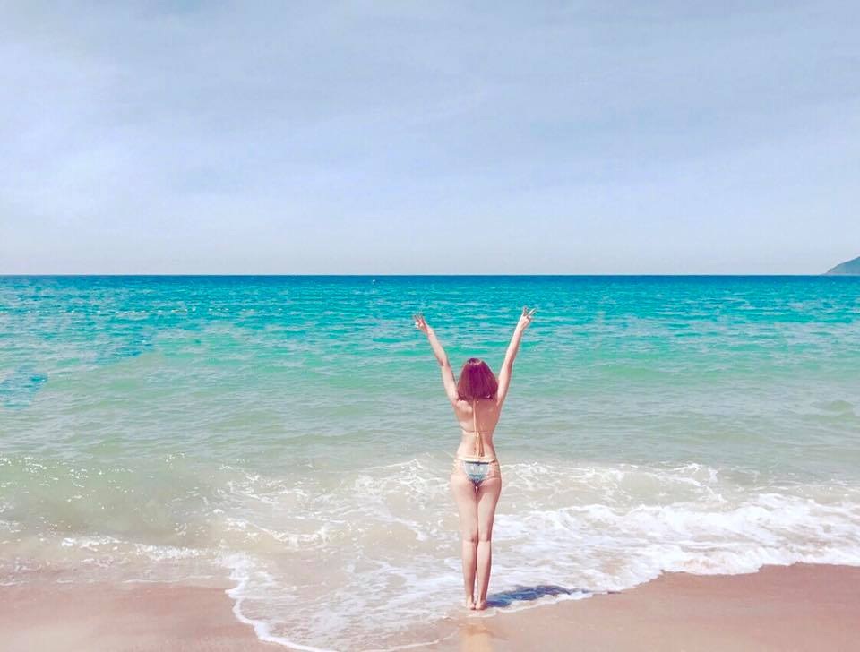 Lã Thanh Huyền khoe trọn vòng 1 “đẫy đà” trong trang phục bikini "hút mắt" - 8
Lã Thanh Huyền từng chia sẻ về bí quyết giữ lửa hôn nhân rằng: Điều đó phụ thuộc rất nhiều vào tính cách của người đàn ông. Chồng tôi là một người hướng ngoại nhưng biết chăm sóc cho gia đình. Công việc của anh ấy đòi hỏi phải đi ra ngoài giao thiệp rất nhiều nên mỗi khi có thời gian, ông xã đều tận dụng để ở bên vợ con. Cách duy nhất của tôi là tạo cho chồng cảm giác muốn về nhà.